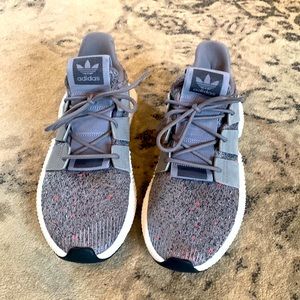 Mens Adidas Prophere grey size 11 worn but in excellent condition